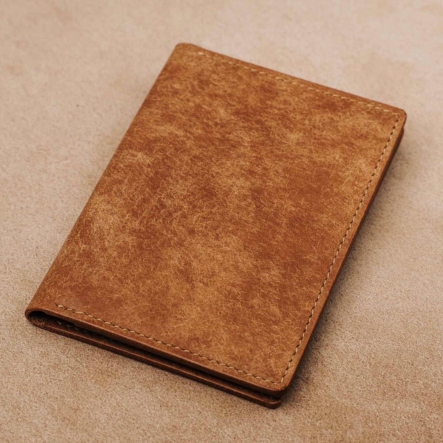 Nahkainen passilomakko